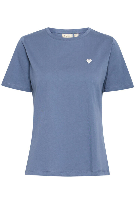 This cute T shirt from Scandi brand Fransa is a beauty. Simple in shape with a round neck and short sleeves. There is a cute white heart on the front. The fit is true to size.