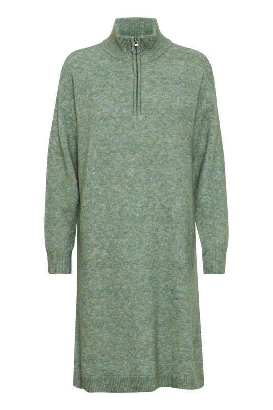 The perfect every day knitted dress from Danish brand FRANSA in a subtle green melange. This knee length straight dress has long sleeves with a ribbed cuff and a straight hem. The funnel style neck has a zip with a round metal pull. A great piece worn with ankle boots. The fit is generous.