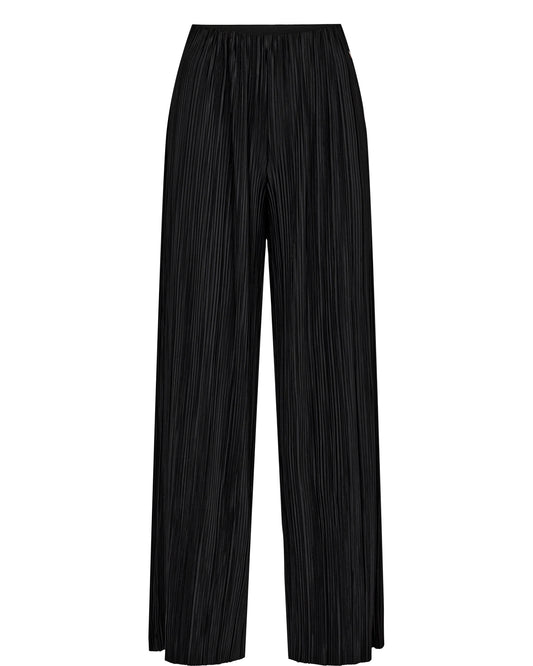 With their loose-fitting design, these pants from Numph are both comfortable and stylish. They are perfect for both everyday wear and more formal occasions. The pants feature a pleated detail that adds a touch of elegance and style to your outfit. High rise and with an elasticated waist these are a really useful piece.
