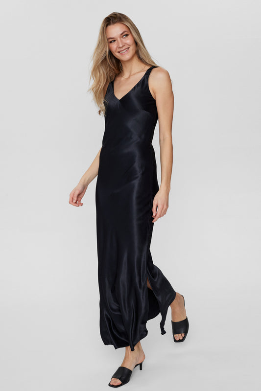 nümph nuevelyn sleeveless maxi slip dress