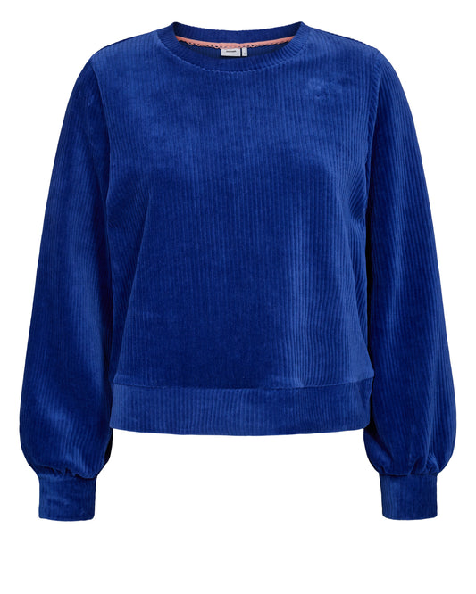 This great cropped jumper from Scandi brand NUMPH is a great layering piece for over a dress in the colder months. Made from a super soft velvety feel ribbed fabric it is also perfect for the cooler days ahead. Both stylish and practical this is a great addition to any Winter wardrobe. The fit is true to size but the style is shorter length.